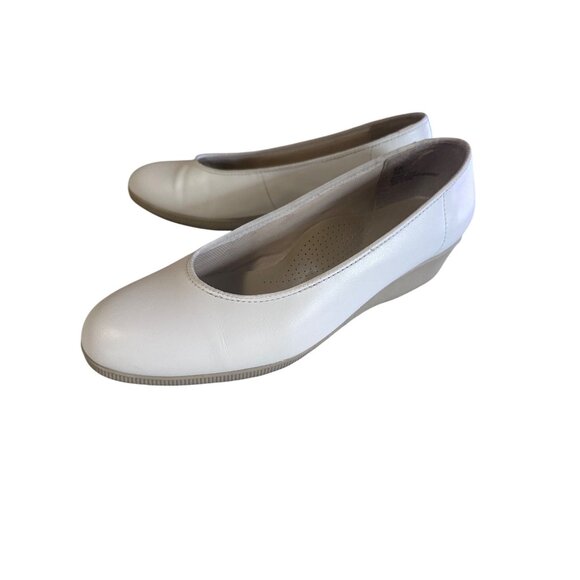 Soft Spots white leather slip on wedge shoes size 8W - Picture 1 of 8